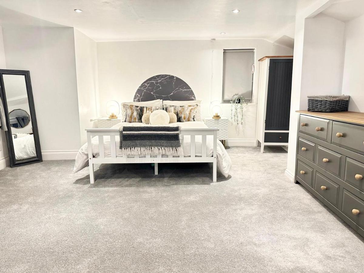 Cosy One Bedroom Apartment Trowbridge Exterior foto