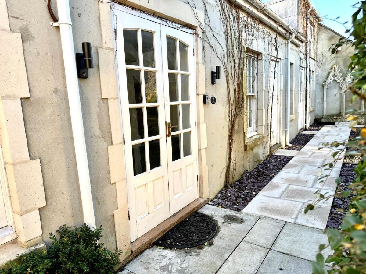 Cosy One Bedroom Apartment Trowbridge Exterior foto